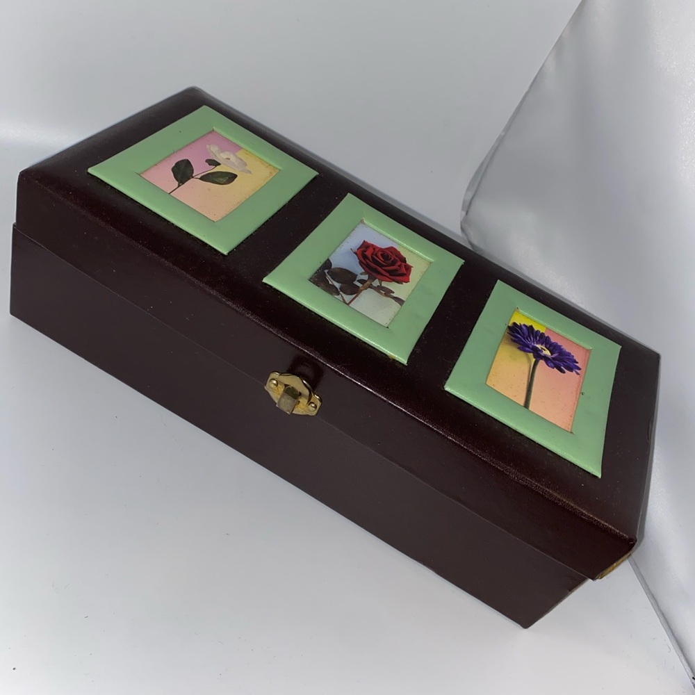 Hand Painted Vintage Jewelry Box: 12x5x4 - Picture 10 of 12